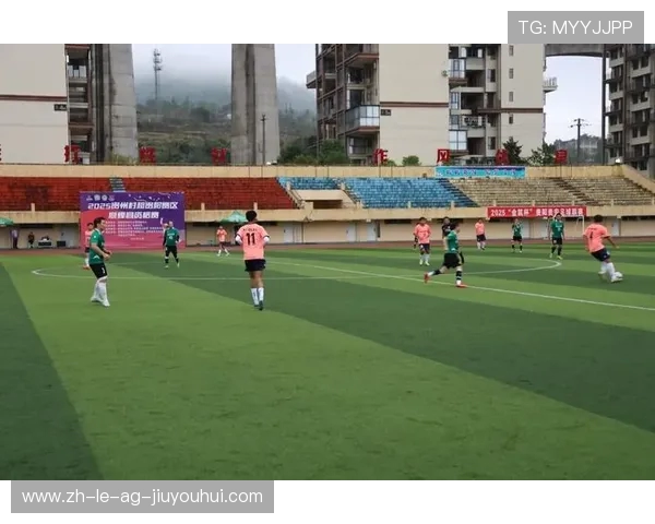 遵义足球绿茵火热开赛：多彩贵州联赛与青训邀请赛交织争锋